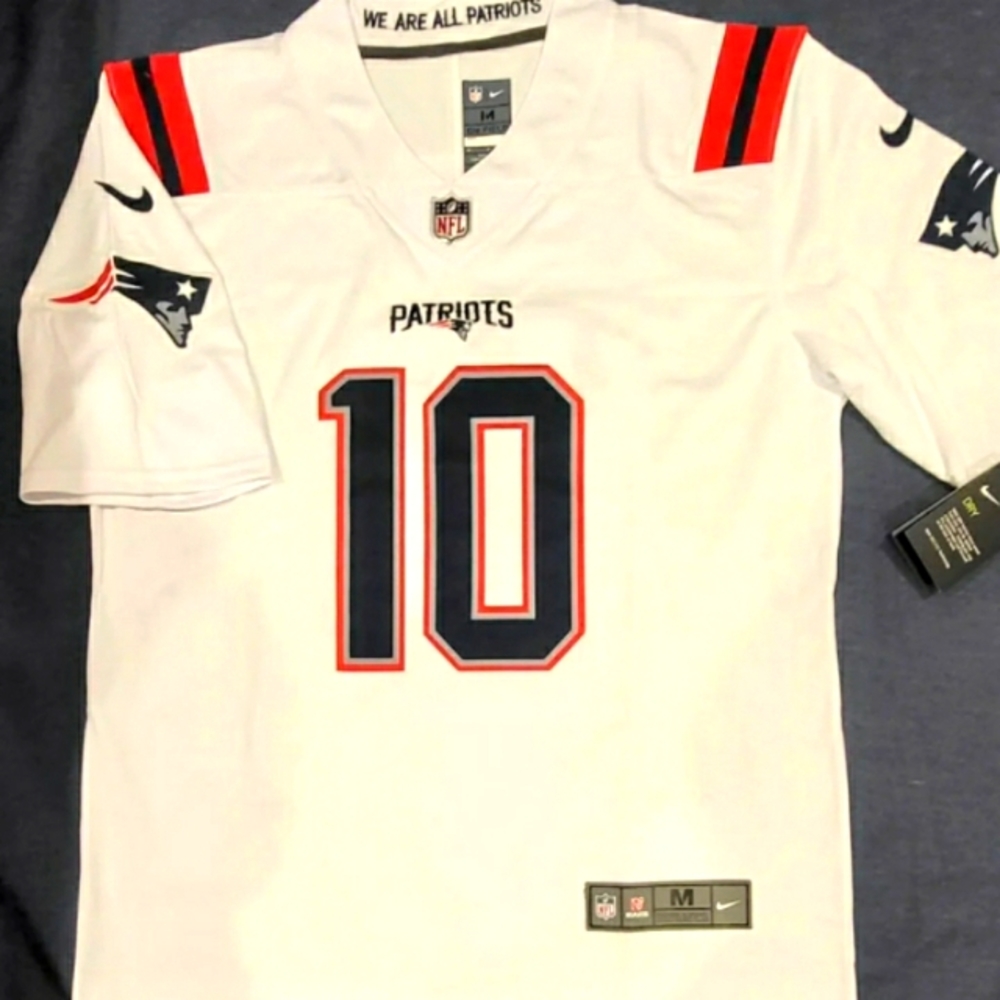 Mac Jones #10 Nike N.E. Patriots Football Jersey XL NWT
